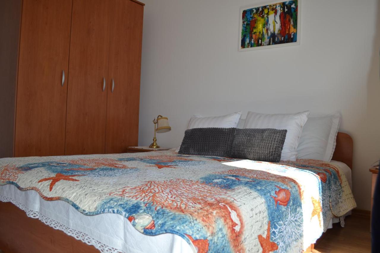 Apartments Lucija Срима Екстериор снимка