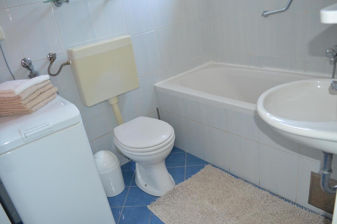 Apartments Lucija Срима Екстериор снимка